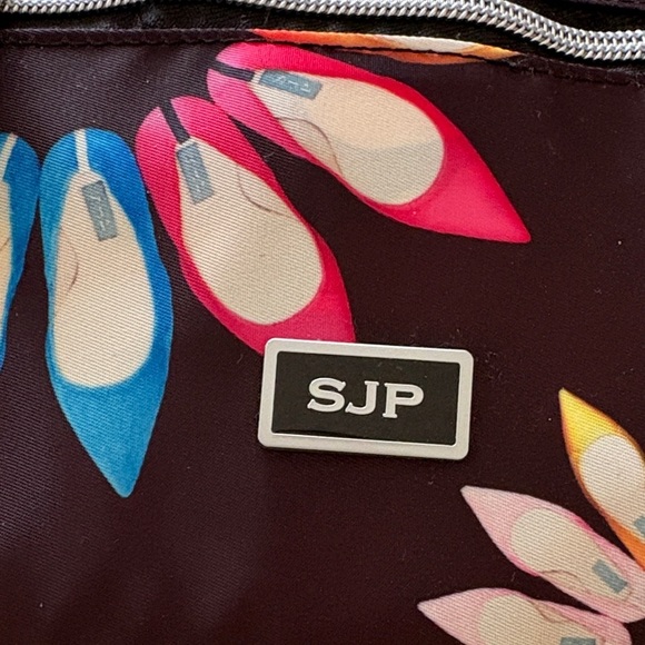 BNWT SJP Foldable Tote with Colorful Shoe Print No Longer Sold in Stores - Picture 3 of 8